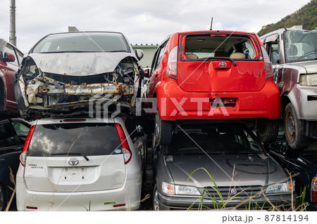 スクラップ 車の墓場 スクラップ 車の墓場 87814194