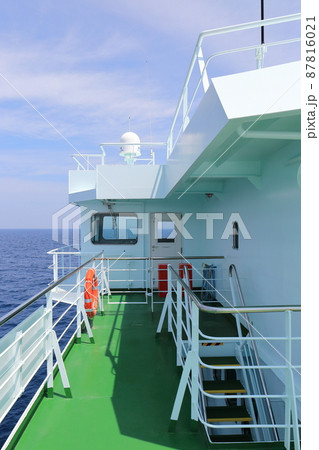沖縄 伊平屋 フェリーいへやⅢ(船上) 沖縄 伊平屋 フェリーいへやⅢ(船上) 87816021