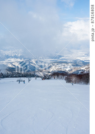 日本のスキーリゾート 2022年2月撮影 福井県勝山市 日本のスキーリゾート 2022年2月撮影 福井県勝山市 87816808