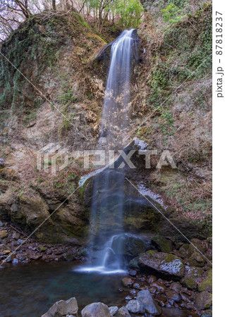 （神奈川県）夕日の滝　冬 87818237
