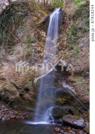 （神奈川県）夕日の滝　冬 87818244