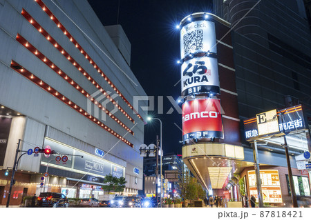 大阪・梅田都市夜景　ヘップナビオ周辺　阪急東 87818421