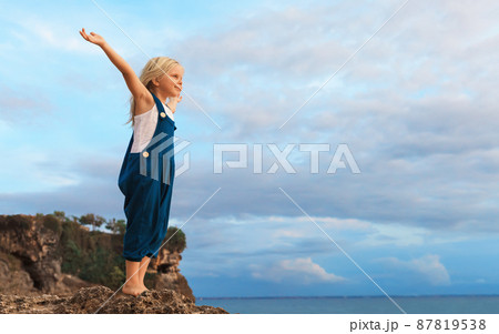 Happy child have fun on summer beach holiday 87819538