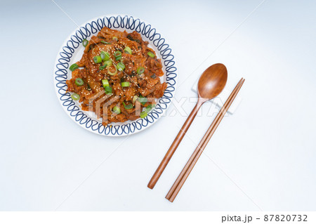韓国料理 おかず 豚肉炒め 87820732