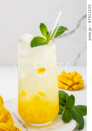 Mango drink with ice Mango drink with ice 87821020
