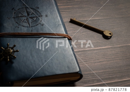 航海日誌と古い鍵 航海日誌と古い鍵 87821778
