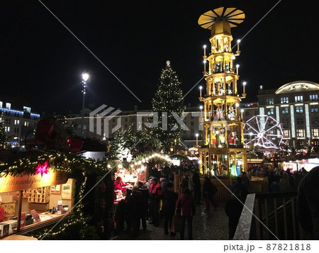 ドイツ最古と言われるドレスデンのクリスマスマーケットの写真素材
