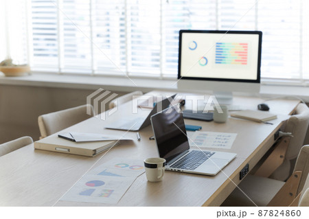 オフィス　無人 87824860