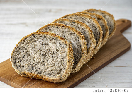 いろいろなパン 87830407