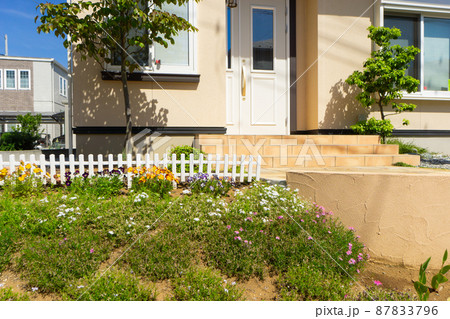 住宅 玄関アプローチ 住宅 玄関アプローチ 87833796