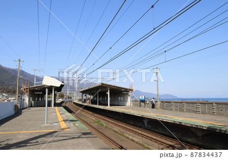 湖西線　蓬莱駅のホーム 87834437