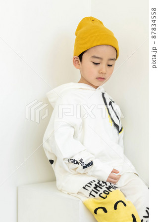 男の子 幼児 ポートレート 87834558