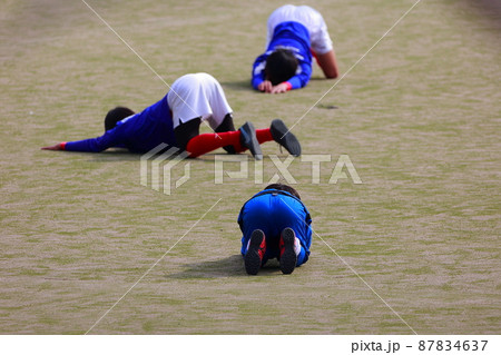 サッカークラブ　ストレッチ 87834637