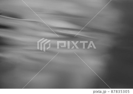 背景素材　波　モノクロ 87835305