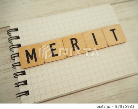 ノートにMERITメリットの単語 ノートにMERITメリットの単語 87835933