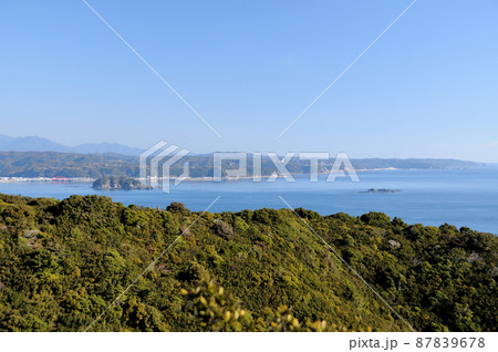 金山展望台から古座浦・九龍島を望む 【和歌山県串本町】 金山展望台から古座浦・九龍島を望む 【和歌山県串本町】 87839678