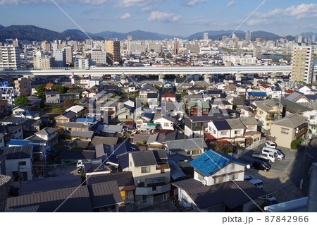 江波山気象館の屋上から眺めた江波地区の家並 江波山気象館の屋上から眺めた江波地区の家並 87842966