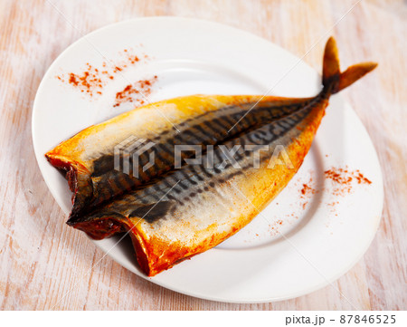 Marinated mackerel with smoked paprika 87846525