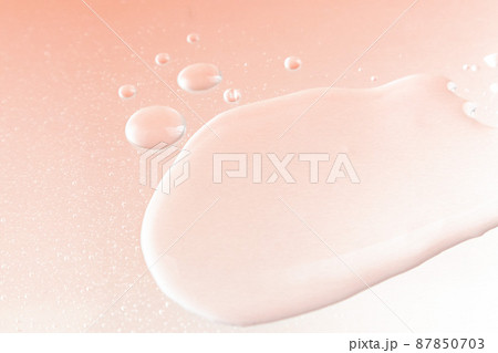 雫とオレンジ色のグラデーション背景 87850703