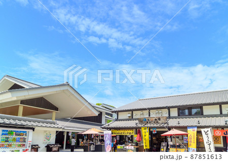 熊本城(桜の馬場 城彩苑新緑風景)「復興再建完了後」2021年(春)新緑風景 熊本城(桜の馬場 城彩苑新緑風景)「復興再建完了後」2021年(春)新緑風景 87851613