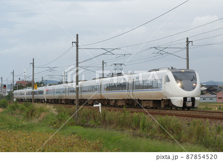 北陸本線　野々市－松任　JR西日本　683系　T23+T32+T18編成（金沢）　サンダーバード 87854520