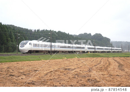 北陸本線　牛ノ谷－大聖寺　JR西日本　681系　T15+T23編成（金沢）　サンダーバード 87854548