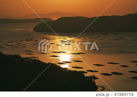 《岡山県》晴れの日、虫明迫門の曙の風景 87860758