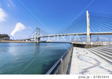 青空と松川浦大橋　福島県相馬市 87863944