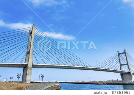 青空と松川浦大橋　福島県相馬市 87863965