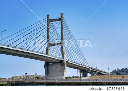 青空と松川浦大橋　福島県相馬市 87863968