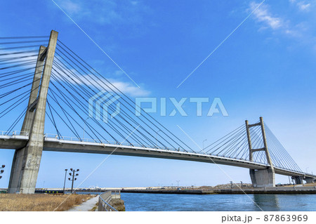 青空と松川浦大橋　福島県相馬市 87863969
