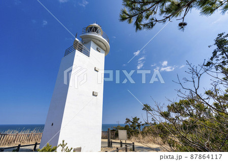 青空と鵜ノ尾埼灯台 福島県相馬市 青空と鵜ノ尾埼灯台 福島県相馬市 87864117