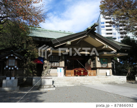 秋の気配が漂う原宿の東郷神社 87866092