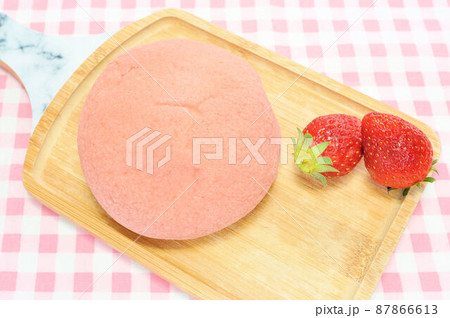 いちごメロンパン いちごメロンパン 87866613