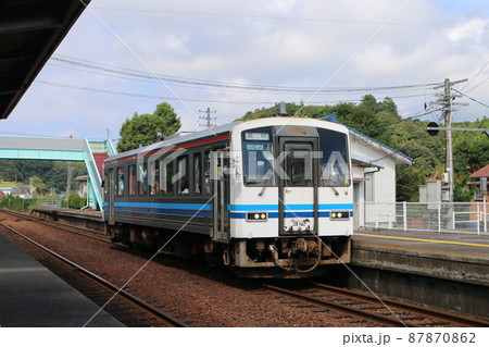 山陰本線三保三隅駅 キハ120形 87870862