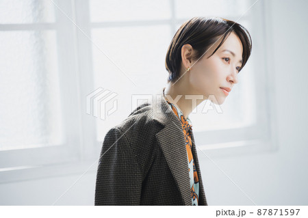 モデル　撮影 87871597