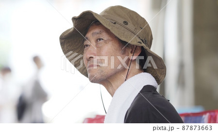 シニア男性 労働者 シニア男性 労働者 87873663