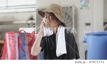 シニア男性 労働者 シニア男性 労働者 87873751