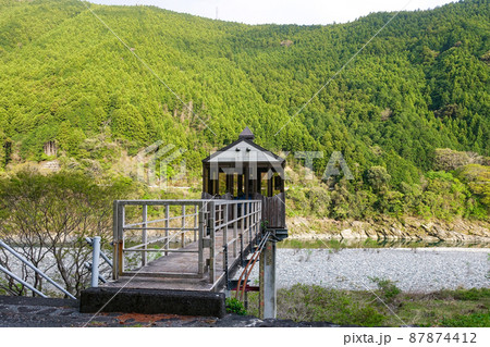 天竜川の秋葉ダム（静岡県浜松市） 87874412