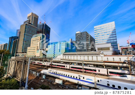 東京　港区　JR田町駅の都市風景 87875281