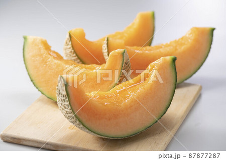新鮮で美味しい赤肉のメロン 87877287