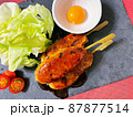 鶏のつくね　卵の黄身を付けて食べる 87877514