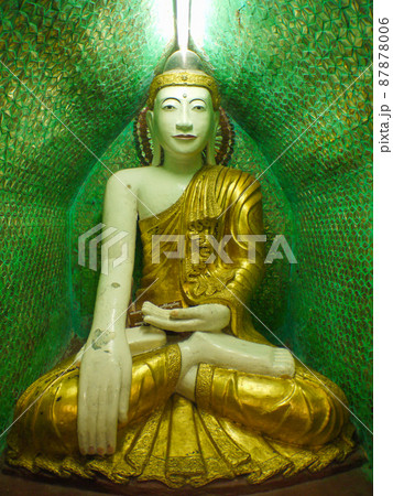 ミャンマー・ヤンゴン　シュエダゴンパゴダ 87878006