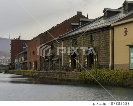北海道 小樽運河と石造倉庫群 / Otaru Canal, Hokkaido, Japan 北海道 小樽運河と石造倉庫群 / Otaru Canal, Hokkaido, Japan 87882583