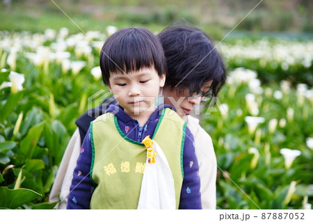 幼児 お母さん ママ 87887052