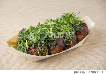 焼きたてのネギタコ焼き 87889581