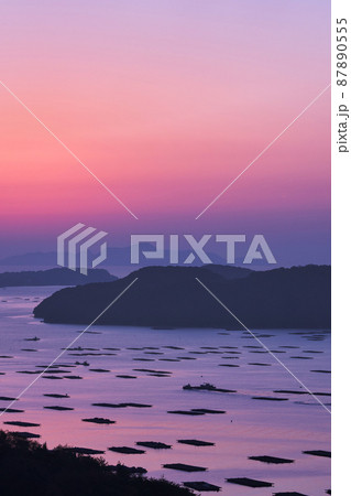 《岡山県》晴れの日、虫明迫門の曙の風景 87890555