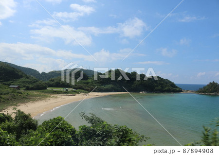 山陰本線から見た日本海 87894908
