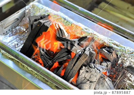 炭火 炭火 87895887