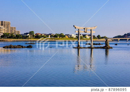 御島水域の朝風景(香椎浜北公園 御島神社) 【福岡市東区】 御島水域の朝風景(香椎浜北公園 御島神社) 【福岡市東区】 87896095